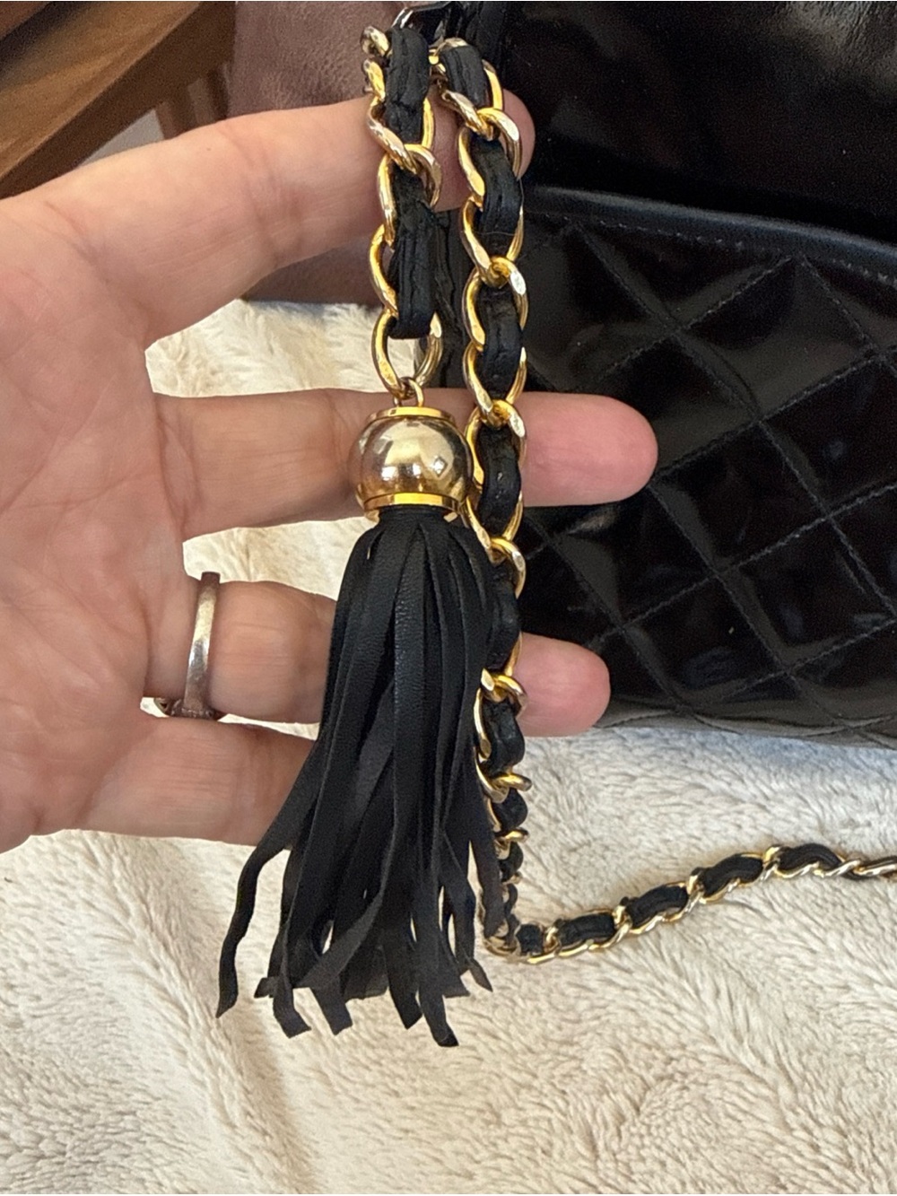 Vintage Walter Katten Classic Shiny Black Bag with Gold Chain Tassel - Picture 7 of 16